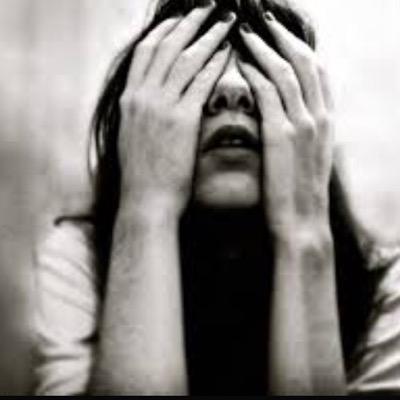 XVI. Odiandome. 'Sentirse sola en medio de un monton de gente'. Yo solo quiero escapar de mi misma. Gordolandia