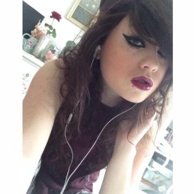 I don't like people, why have I even got twitter?If your from Manchester or Scotland I probably fancy you. [snapchat jodie_jenner16] [Insta Josephine_Tribbiani]