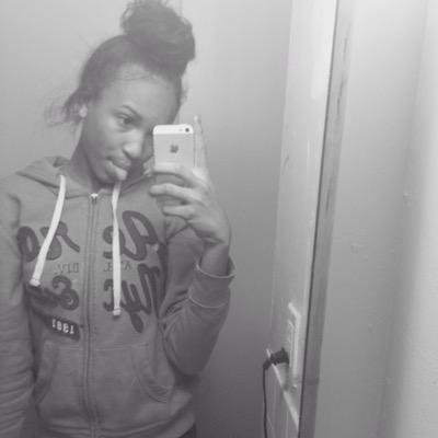 liycha01's profile picture. 