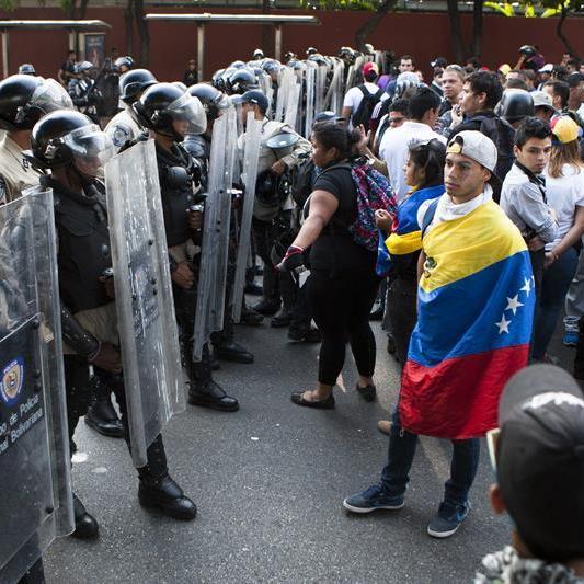 VnzlaD's profile picture. Luchamos x una #VenezuelaLibre o #Despertamos o #Despertamos. Ventana de expresión. Información de resistencia.