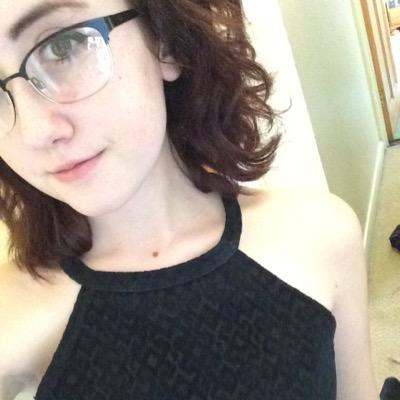 hi im ellie im 18 and fucko // instagram: @eleanqr
