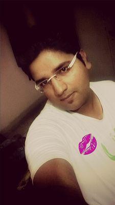 i m a simple innocent guy......i lyk twitting......