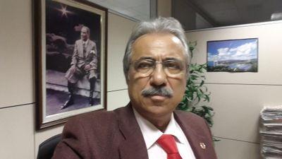 Ben Mustafa Dolu gazeteci ve yazarım. Cumhuriyet'e layık demokratik ilkelere inanan o yolda hareket eden biriyim.