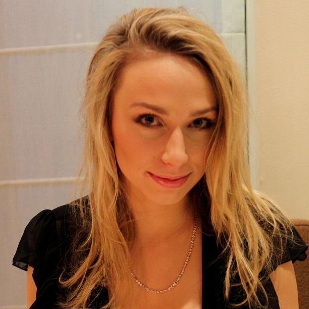 JuliaSulik1's profile picture. 