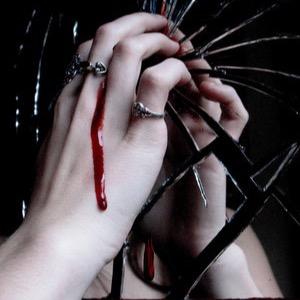 youcanfeedonme's profile picture. Ftm, queer, TRIGGER WARNING