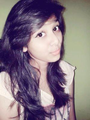 :)_friendly_fun loving girl_foodie_crazy_angry bird_love spending time with friends & family....B.day:9 August......♥♥♥♪♪♪♪♥♥♥♥