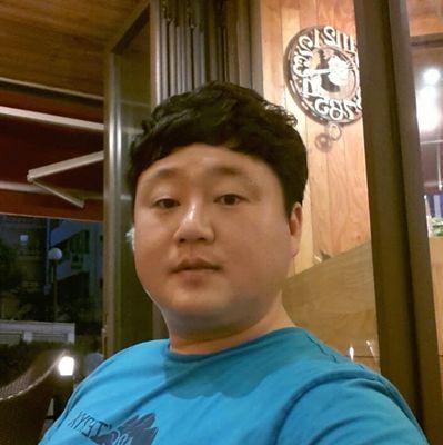 이계정 해킹 당했어요~
다시한번 해킹하면 야구장간다!