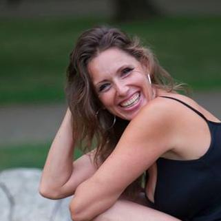 Personal Trainer & Holistic Therapist. Offers: Yoga, Zumba & fitness as well as tailored treatments of aromatherapy, reflexology, Indian head massage