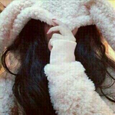 hhs_99's profile picture. ‏آبوي ♡  ‏​كَ حُبہ لنّ أحب أحَد ، و كَ قلبہ لن أجِد ، و كَ مثلہ مُفتقد في هذا آلزّمن ، وإن تعدّدت سعآدتي سيضل أساسهآ .. ♡ ♡