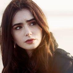 Teen peasant from Arendelle | Middle child of three | Nobles call me a theif but they don't need half the stuff they own {#OUAT and #Frozen RP ~ #Single ~ #OC}