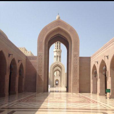 قلبُ أسعَدَك يوْماً ; أسعِدهُ بـ دعْوة لاَ يعلَمُهَا . . ♡