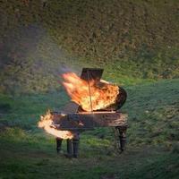 ContemporaryArtGloba (@contemporayartg) Twitter profile photo