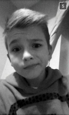 Follow me for a Daily Mc or a youtude video can we try hit 10000 followers