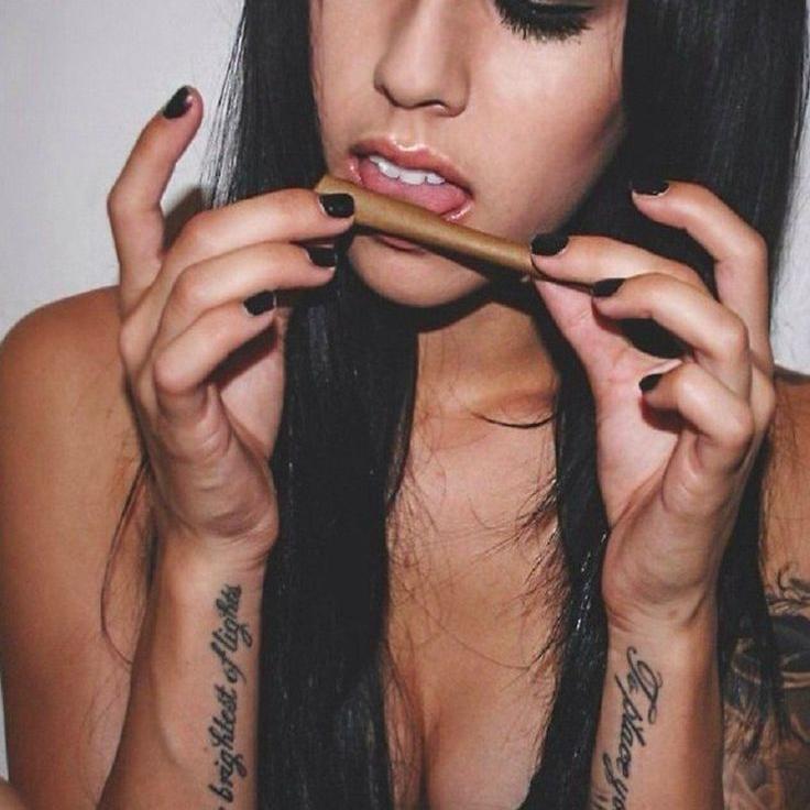Just a positive thinker who loves weed. avi is NOT me