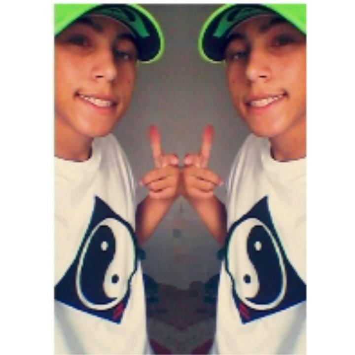☯ O mundo não é justo, mas eu corro pelo certo, minha parte eu to fazendo  ☯