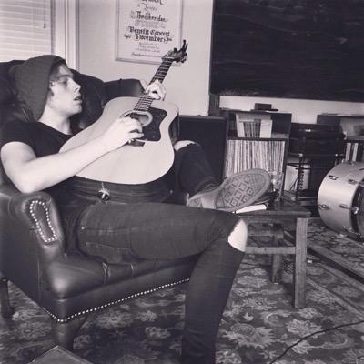 hi I'm Luke's guitar