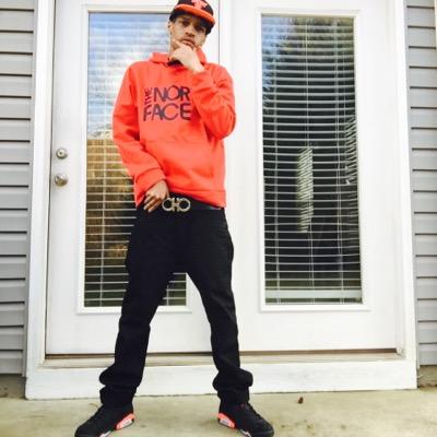 music artist from Raleigh Nc u can email me with beats at Suploop919@gmail.com more pics and more music coming and vlogs but join the movement #MGE##N1PTheFam