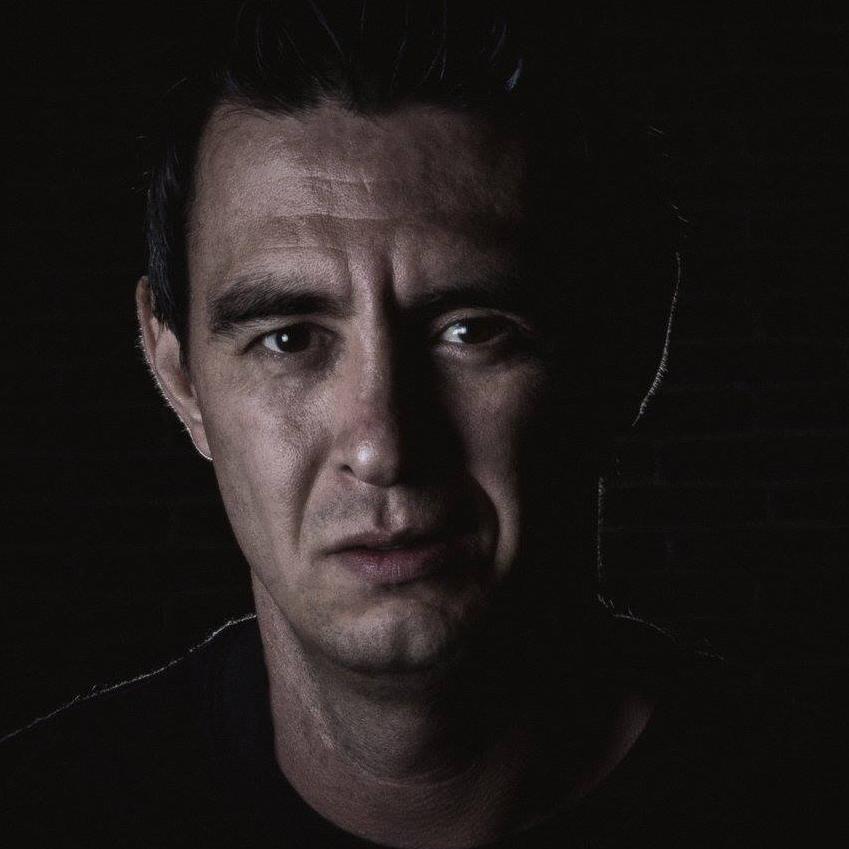 feraportela's profile picture. Atleta de medio rendimiento y alto entrenamiento, ingeniero, fotógrafo, fanático de la NFL, si hay cervezas y  botanas mejor