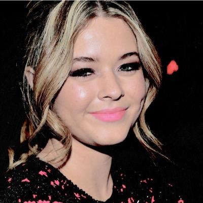 Sasha Pieterse makes me gay af