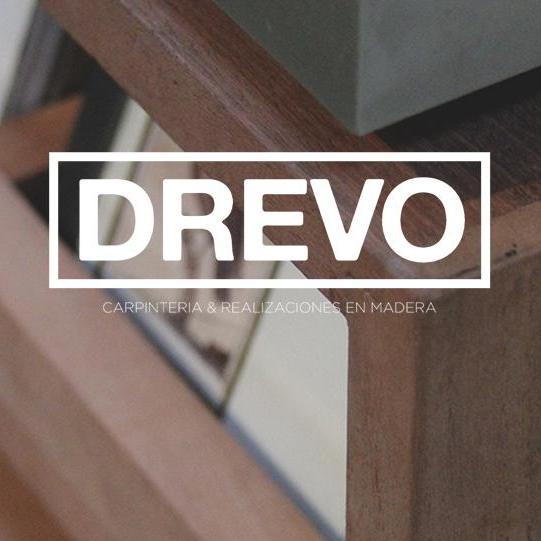 DREVO es una empresa joven dedicada la carpintería y realizaciones en madera. Todos nuestros productos son realizados de manera totalmente artesanal.