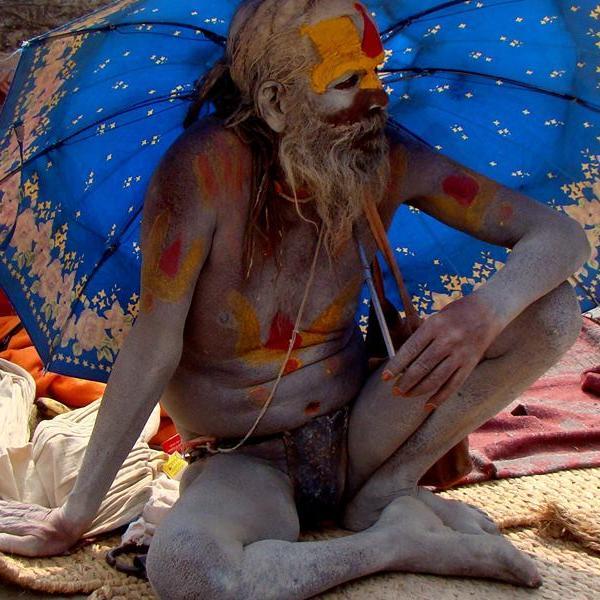 तरुनी बोक्न नपाएर बोके भए! थप जानकारीको लागी ९११ डाएल गर्नु! अनि तरुनीहरु: पढ्न नसक्नेले आखा बन्द गर्नु; रमाईलो लाग्नेले फलो गर्नु| फलेपछि नअन्फल्नु|