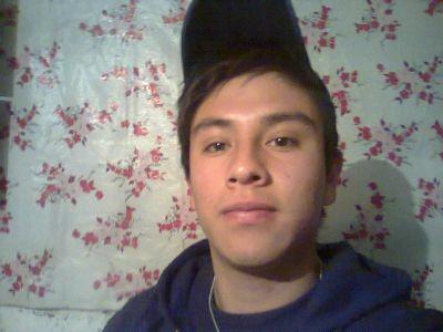 soy a todo dar.  me gusta el rock y el metal.  y ya casi cumplo los 22