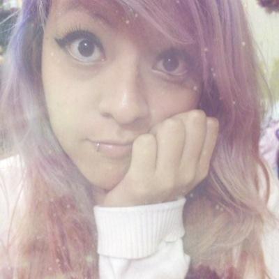 TxnyGogo's profile picture. Sonrie niña te juro yo me quedare