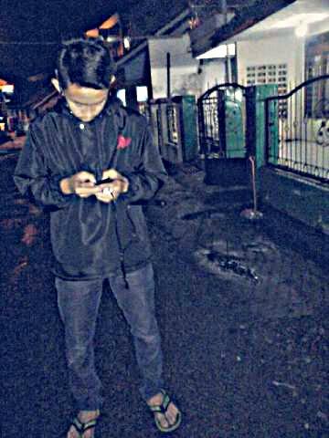 Keep smiling. A thousand problems we face the difficult