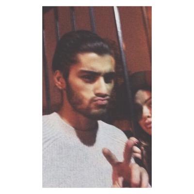 hi im @zouistequila and i just gave you a free follow if you want please follow @zouistequila LOVE ✌️