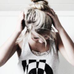 te dei follow gratis entao rt no link http://t.co/SBLOSfckpc…