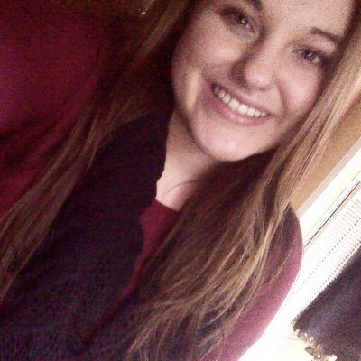 nicole_oliviaC's profile picture. 