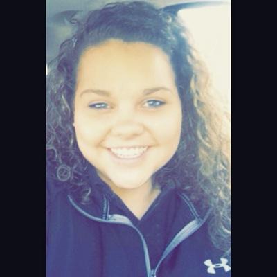•Senior •Future Nurse • CoastalCarolina'19 •Ingles