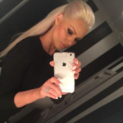 Former WWE Diva now owning her own fashion line in House Of Maryse. [Not affiliated with @maryse0uellet]