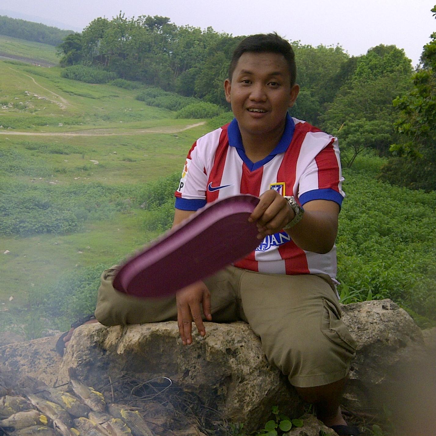 bayusantos's profile picture. pin 2336ED13 invite ya :D