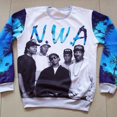 A Clothing Line Thats Inspired By The 1990's HipHop & Fashion Culture For Its ORIGINALITY. | Instagram: TheStruggleApparel | LINK IN BIO