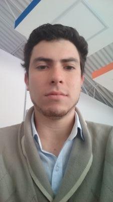 ingenierío en mecatronica, fútbol, música y relax