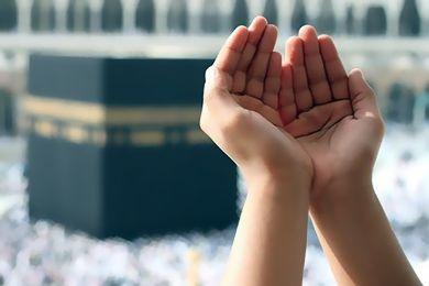 ‏‏ربي اسقي أمي وابي الفرح دون اكتفاء فإني احبهما فلا تريني فيهما بأسا يبكيني. [ أذكار و ادعية ]