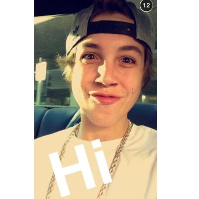 @ummespinosa gave you this free follow. now go follow her :)