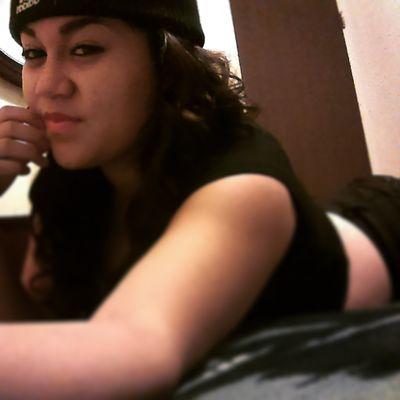 Karina(:
single
follow and I'll follow back(: