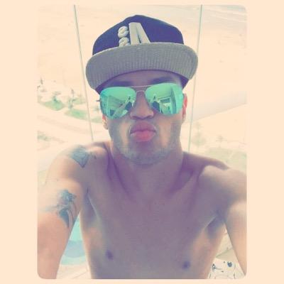 Telefones para contato : (11) 8797-2979 ou (11) 8642-1038... Instagram:gabriellucasoficial Facebook:Gabriel Lucas