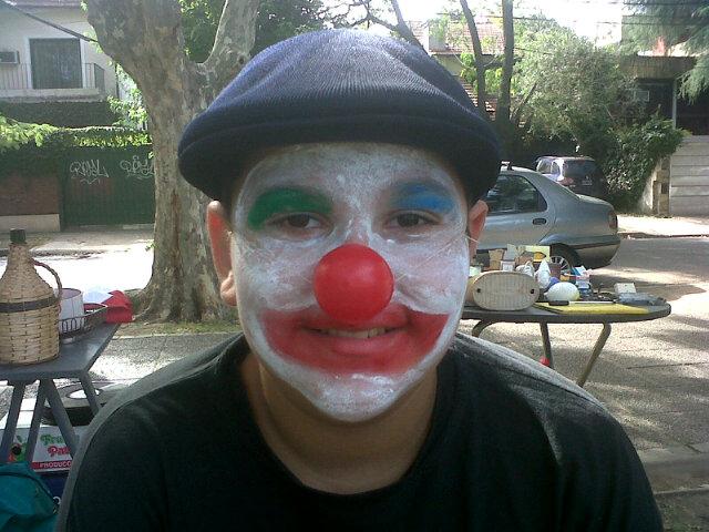 Soy payaso me encanta hacer reir a los nenes