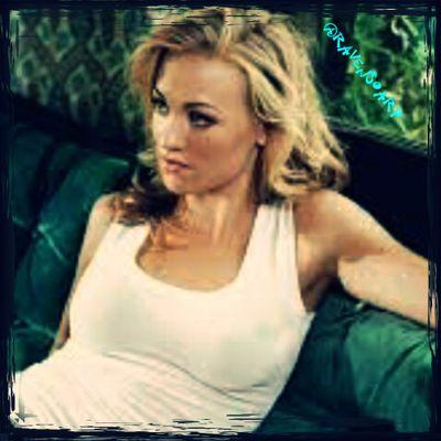 #Bartender at the Tipsy Crow Eldest daughter of #BobbyMunson and #PreciousRyan @SOA_Gina_Marie is my little sister  #MC #RP  #Samcrosons