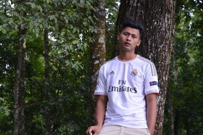 Your love makes me strong,Your hate makes me unstoppable(ง'̀⌣'́)ง