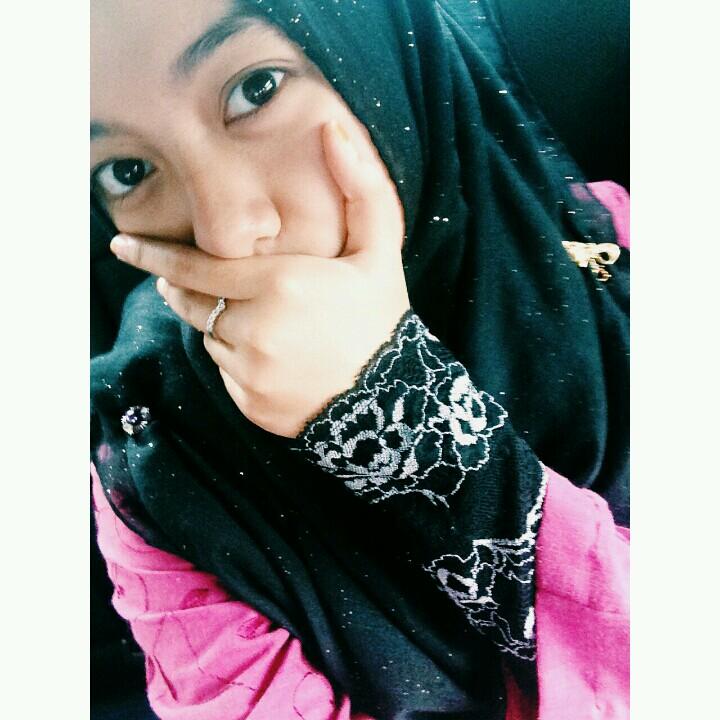 ya Allah, grant me with wisdom that will guide me n help me on stop making sins .. oh Allah help me to be a better muslimah.. Amin ♥