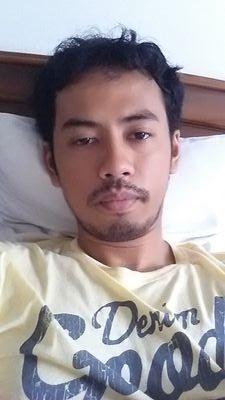 Arif_dheztarv's profile picture. Hanya Ingin Selalu Tersenyum dan Bahagia dalam menjalani hidup ini dengan hati :)