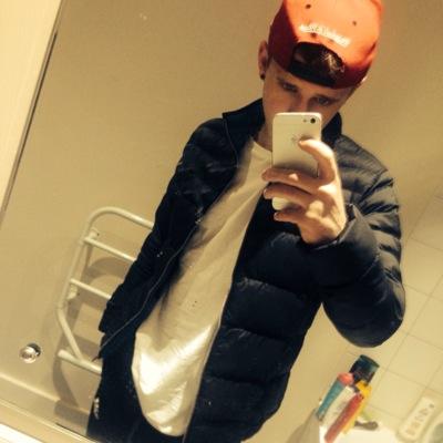 flowitt_tom's profile picture. born from a bombox.