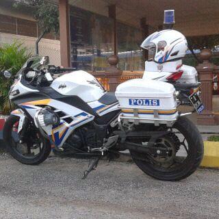 jdlah dirimu cendiri