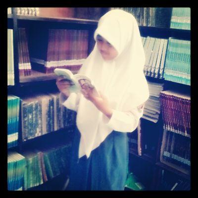 Twiter : @rindu_DessyBiie IG : @DessyNossca
@Dessy_Melshanty
Pin BB : 7E502D88
Fb : Dessy Biie -Deylovers Biie