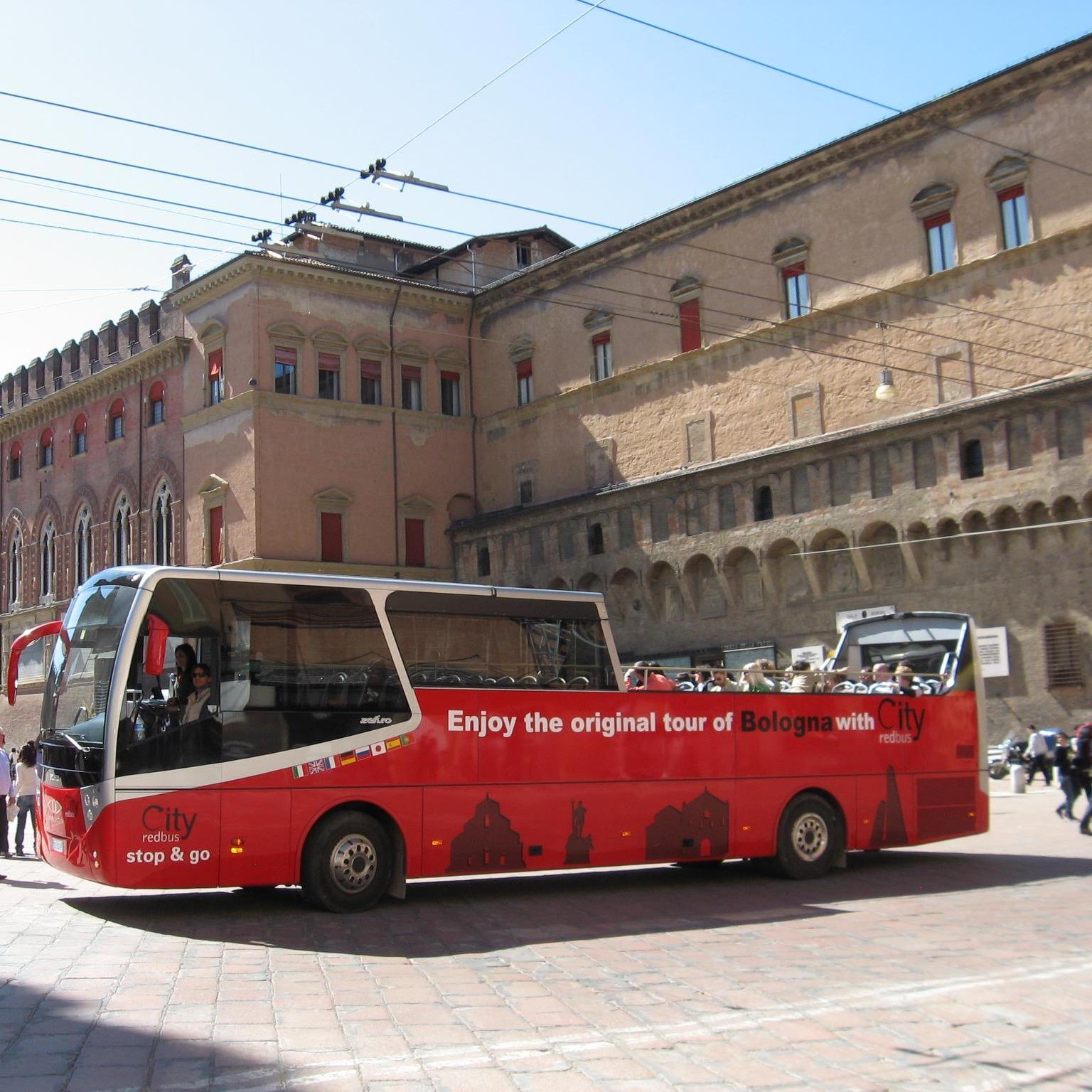 City Red Bus oggi è un importante punto di riferimento a Bologna per coloro che vogliono disporre di un servizio di visita turistica moderno e di qualità.