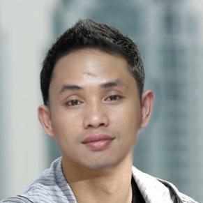 Serdi87's profile picture. Menyukai musik, bermain gitar, keyboard, bass, baca komik, novel, buku, berpetualang di alam luas, menyukai fotografi, menulis cerita, novel, utak-atik komputer